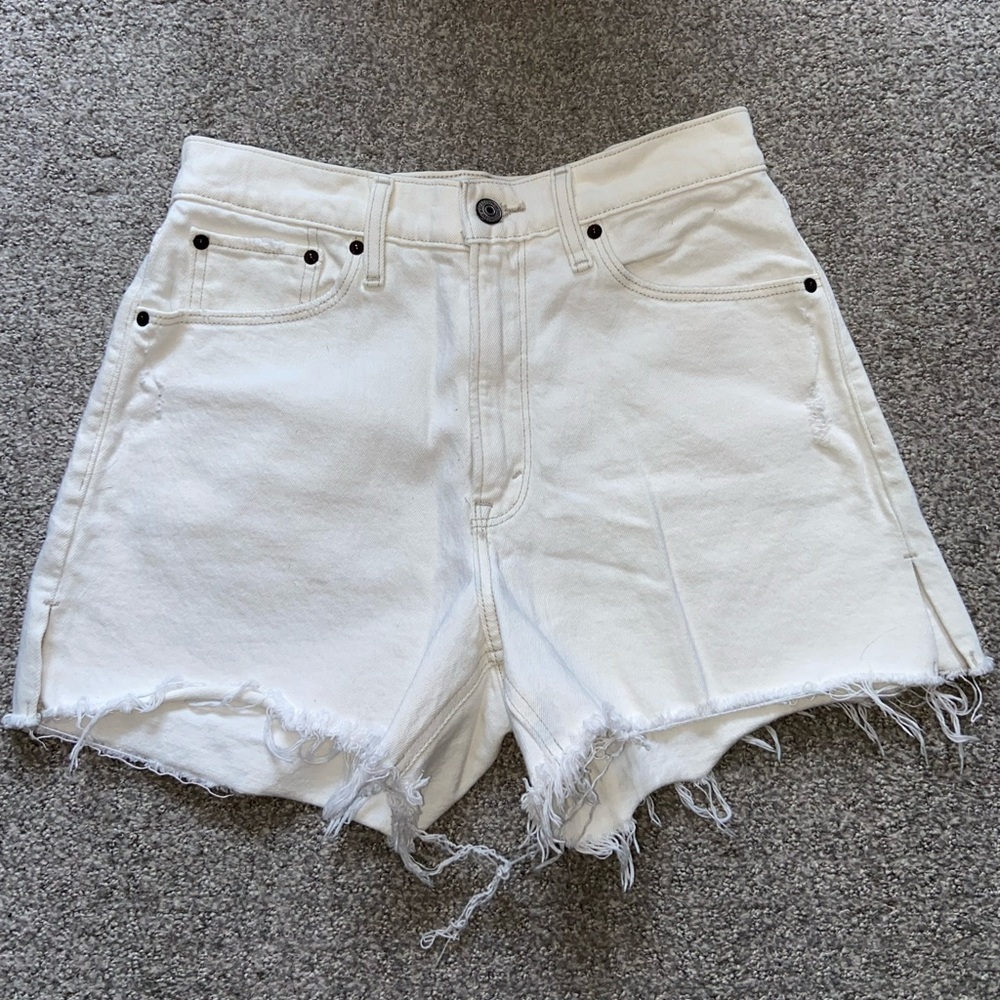 Abercrombie & Fitch The 4” Mom Short High Rise